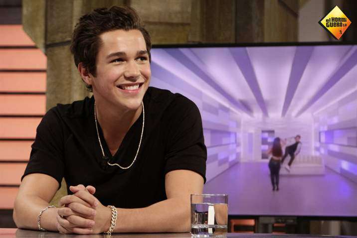 Austin in list of Handsome Men's and Most Beautiful women in the world 2019 - Austin