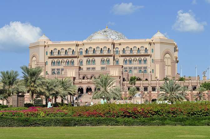 Top 10 Luxury Hotels in the world - UAE