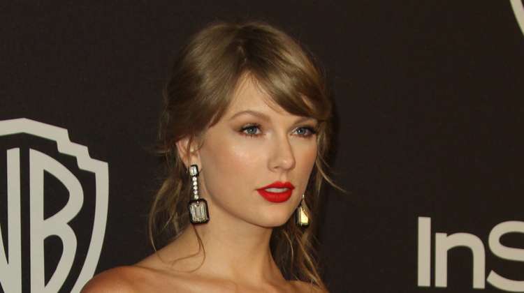 Life Journey and Facts about Taylor Swift