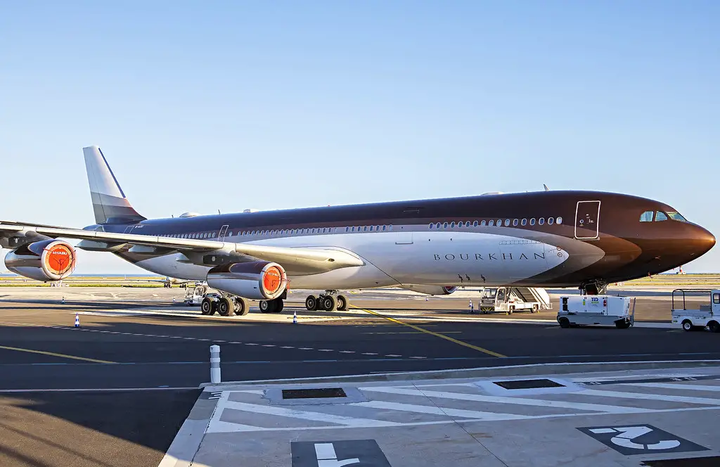 Airbus A340-300 – Alisher Usmanov – $400 million Most Luxury and Expensive Private Jets in World