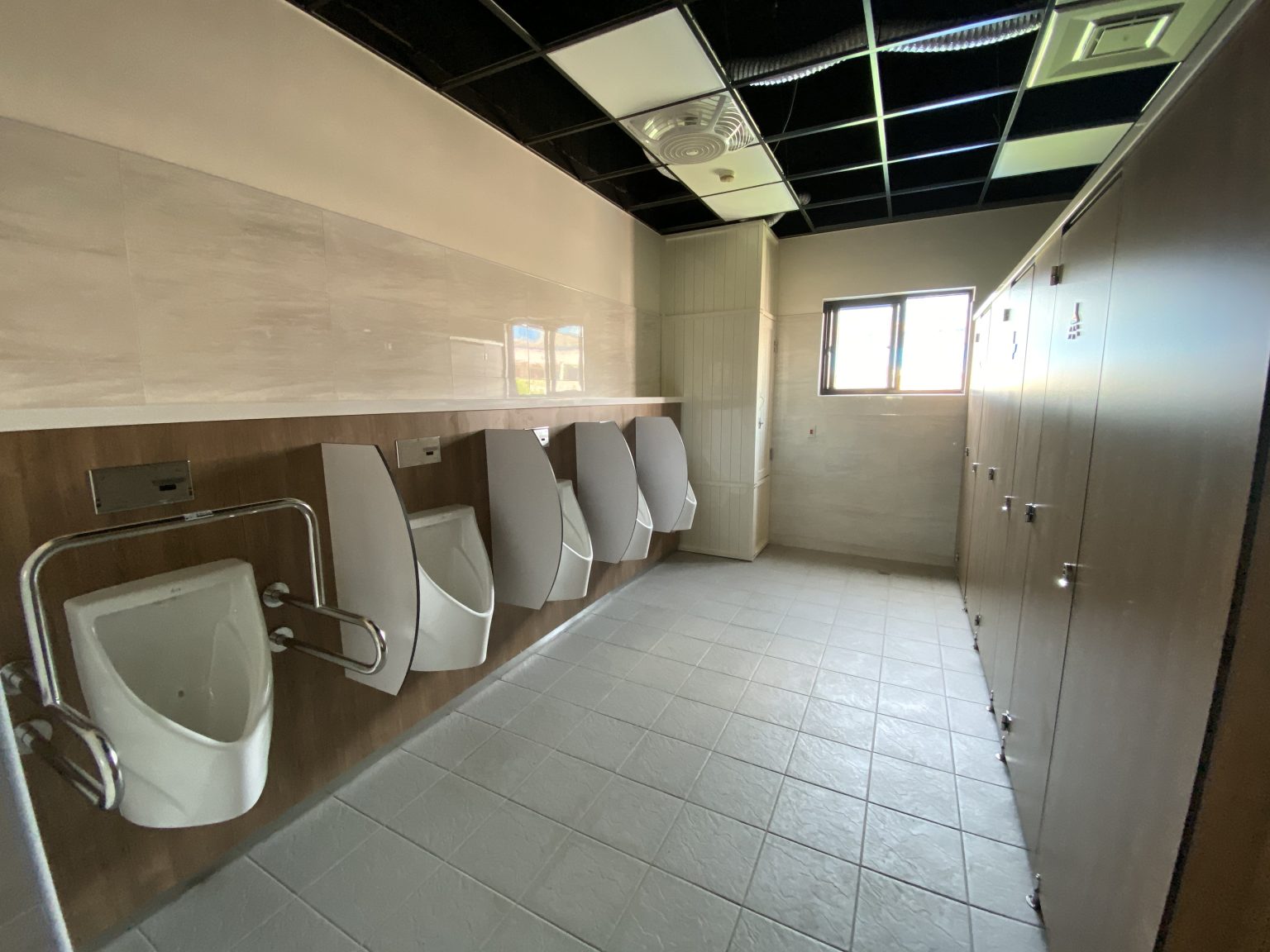 Revolutionizing Hygiene and Sustainability The Advantages of Waterless