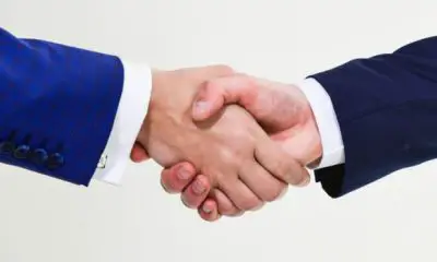 deal handshake 580x360