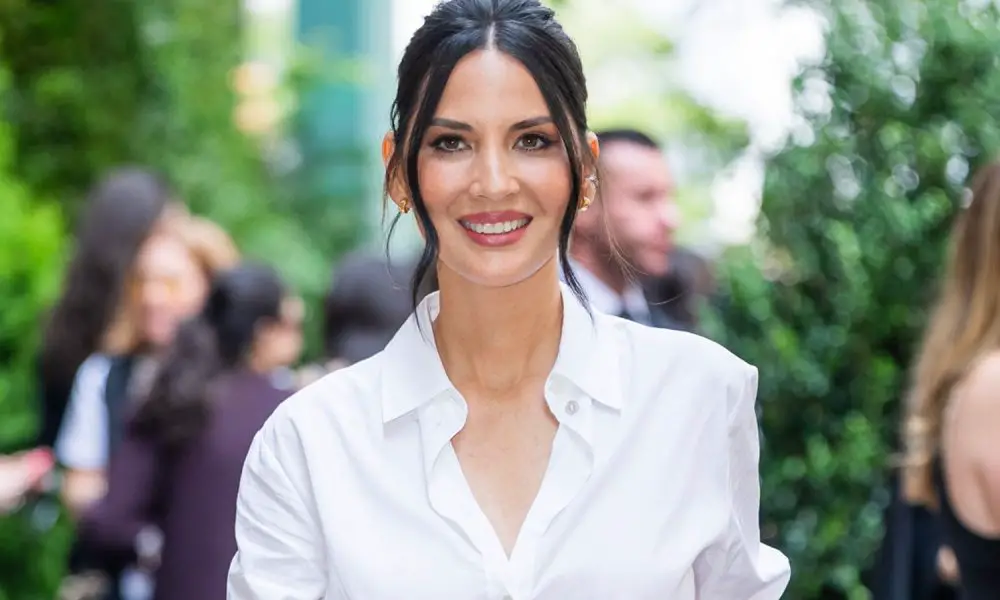 peo olivia munn flare jeans tout 553a43963a074de5a928278c298b8026