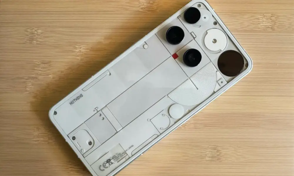 Nothing Phone 3 feat