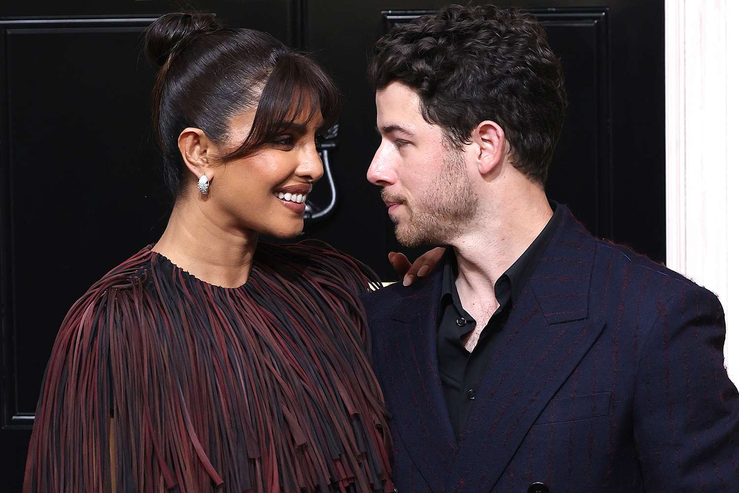 Priyanka Chopra and Nick Jonas london 1 070125 b6c26c8c8e094587bf0d83b1151b3a2f