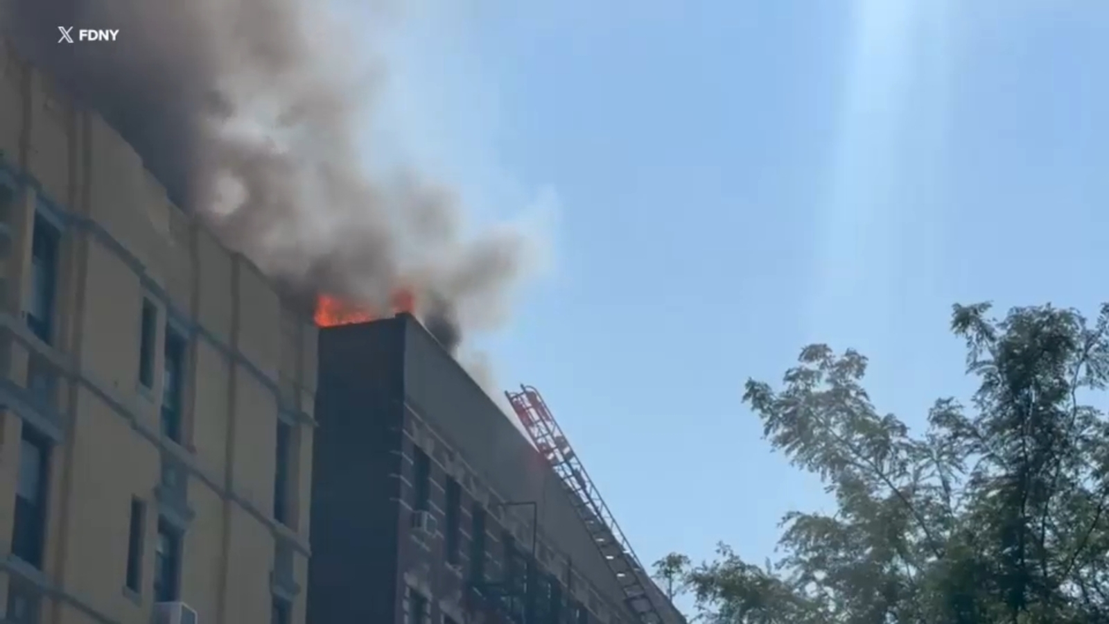 17546476 081525 wabc ues fire img