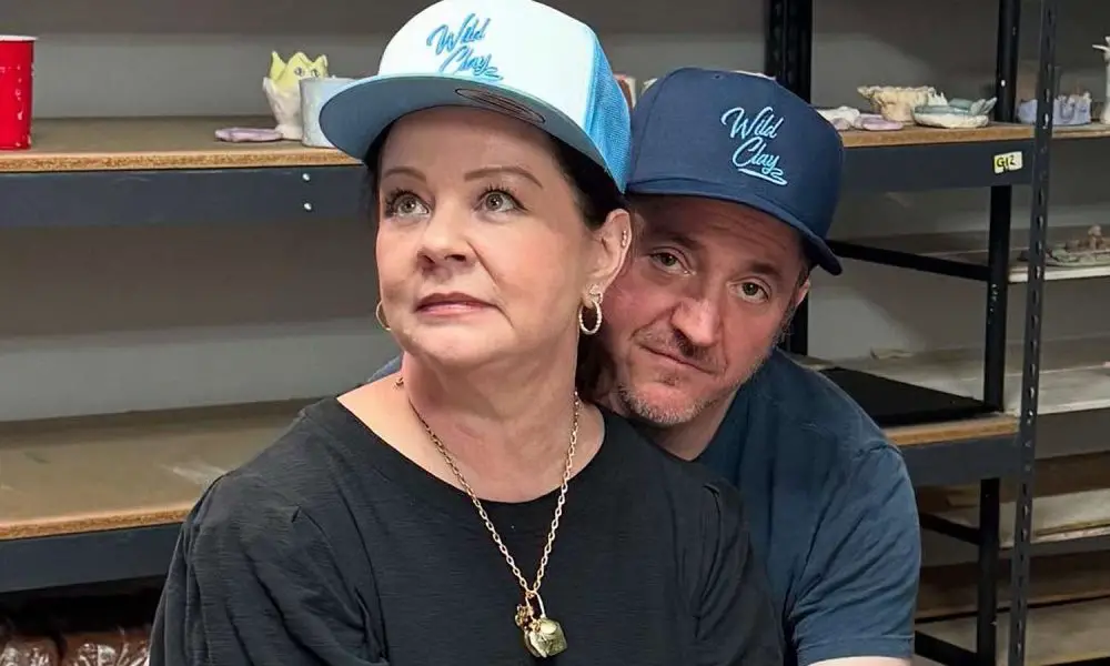 Melissa McCarthy Ben Falcone Ghost Pottery Scene 080925 c81cf538537c47169aaf1af1b7e9e686