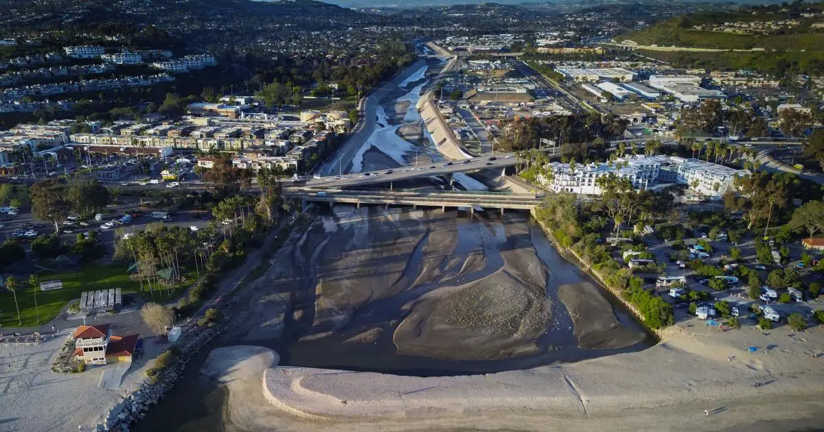 urlhttps3A2F2Fcalifornia times brightspot.s3.amazonaws.com2F262Fd32Fbcdf4e2b4e17b3a8622c13b4