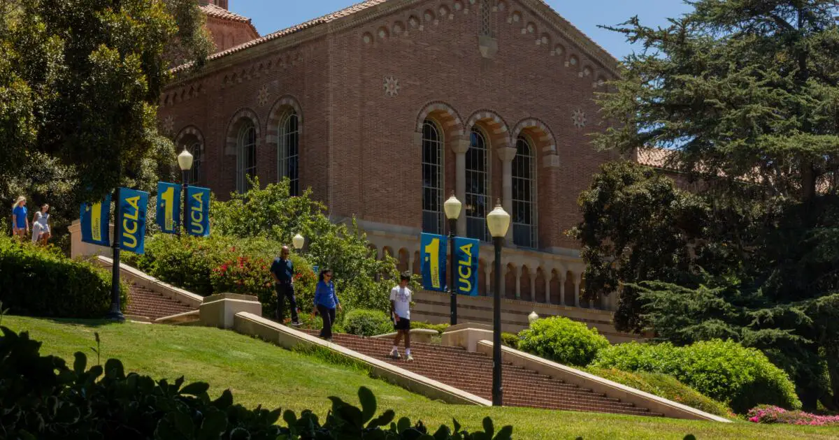 urlhttps3A2F2Fcalifornia times brightspot.s3.amazonaws.com2Fd22Fc42F366d86354c09af52aedefbc4