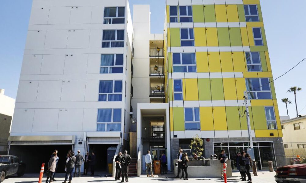 urlhttps3A2F2Fcalifornia times brightspot.s3.amazonaws.com2Fcc2F782Fb131f73b43938098294f2160