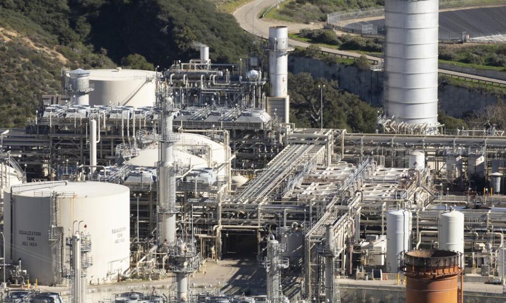 urlhttps3A2F2Fcalifornia times brightspot.s3.amazonaws.com2Ffc2F1e2F9259ab3d438f8ca8a85f2241