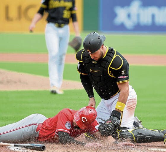 9576160 web1 ptr BucsReds04 050426