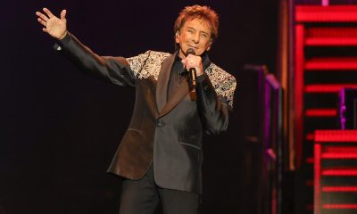 singer barry manilow performs onstage 138181922